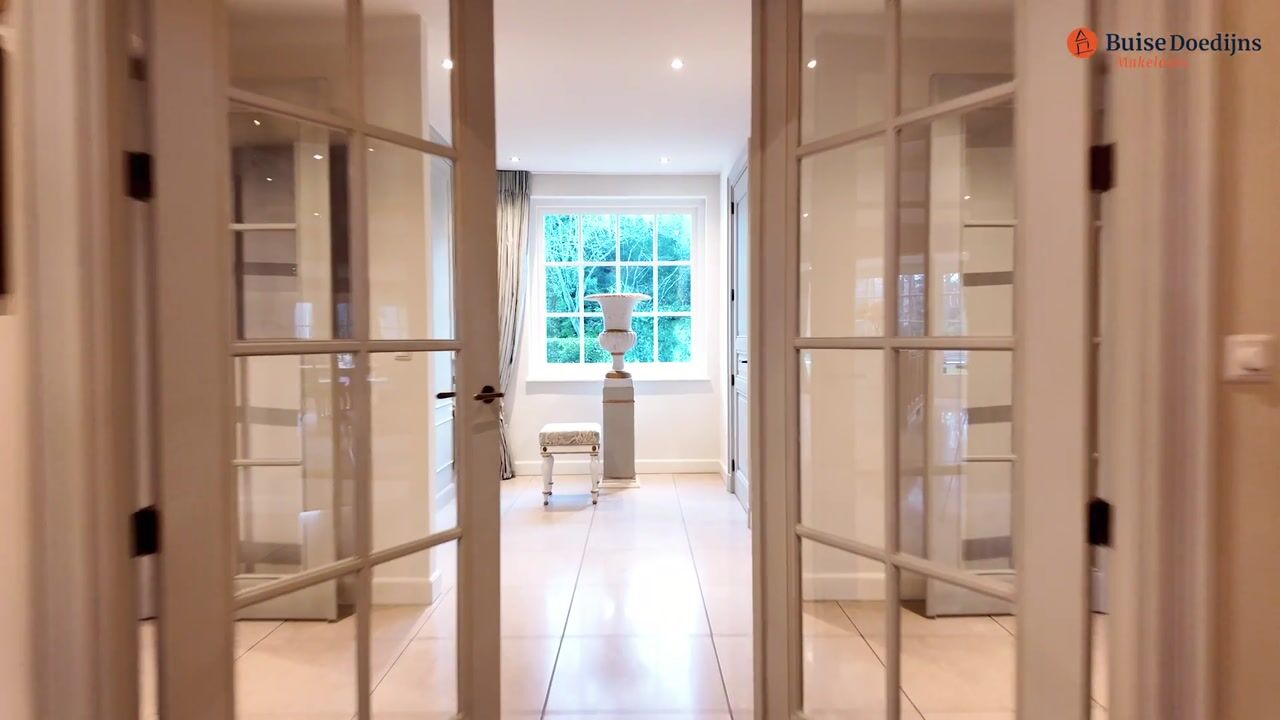 Video van Van der Oudermeulenlaan 8