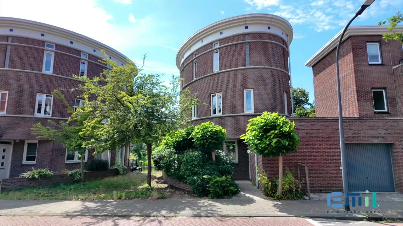 Video van Via Cimarosa 29