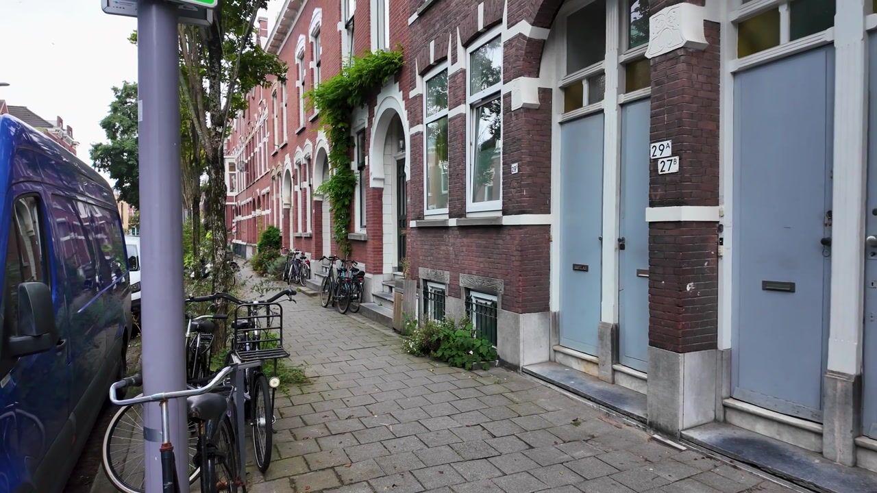 Video van Joost van Geelstraat 29-B
