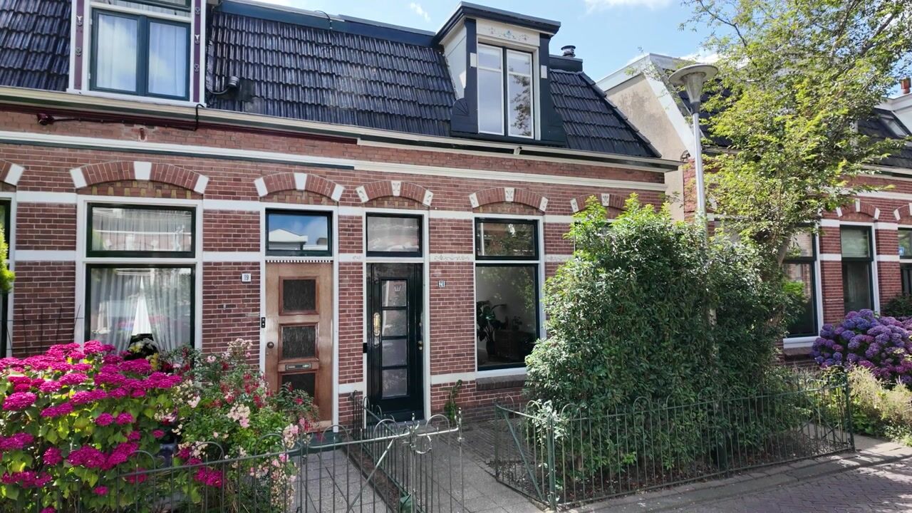 Video van Harlingerstraat 21