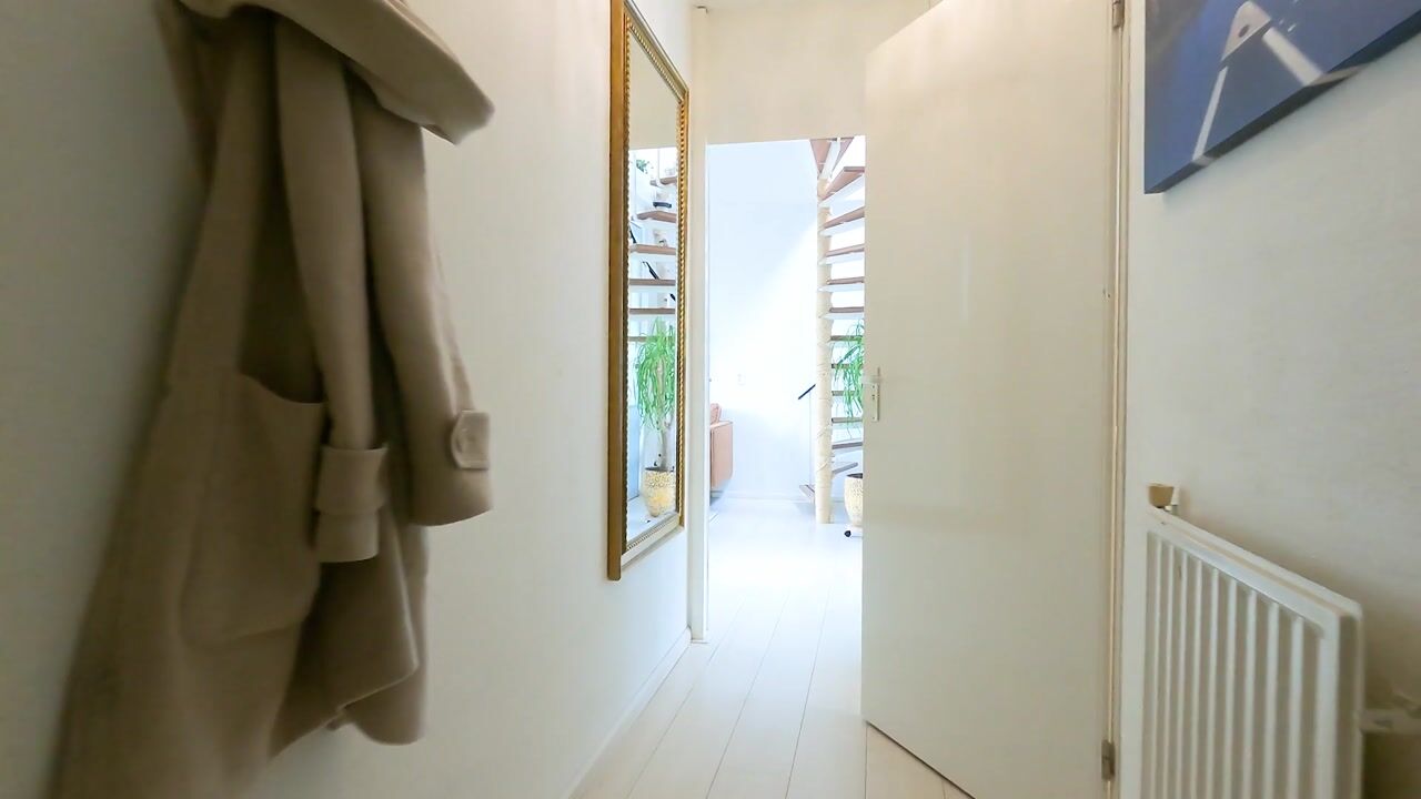 View video of J.C. van der Lansstraat 10