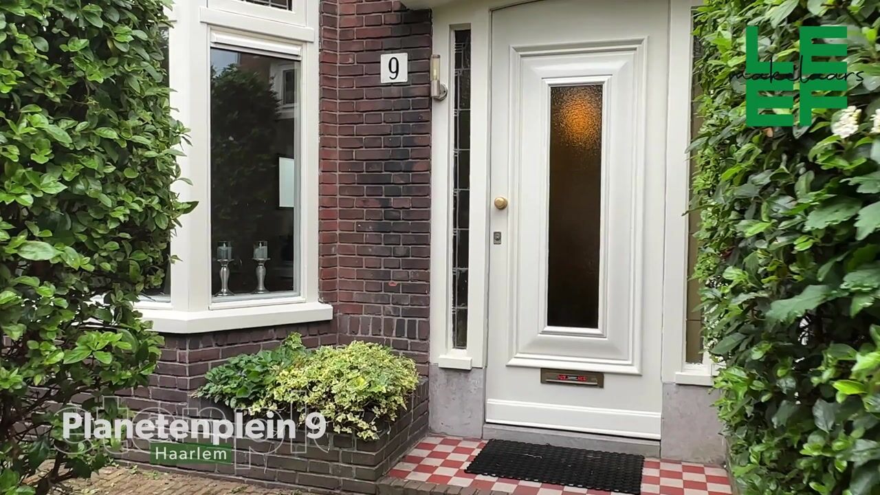 Bekijk video van Planetenplein 9