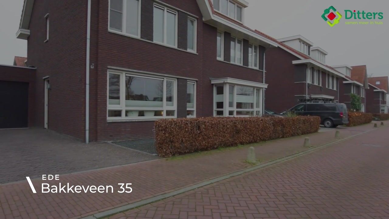 Bekijk video van Bakkeveen 35