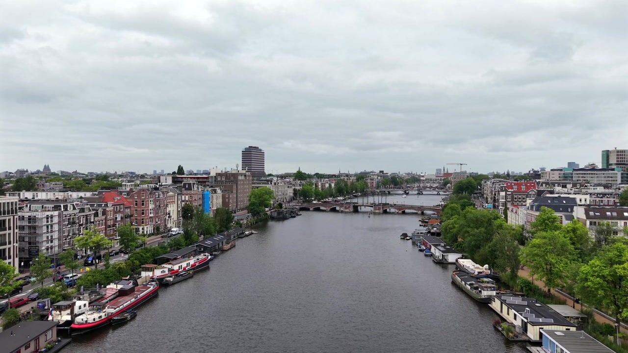 Video van Van Woustraat 132-2