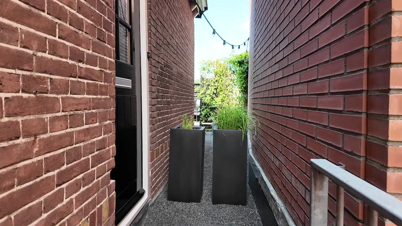 Bekijk video van Dorpsstraat 12