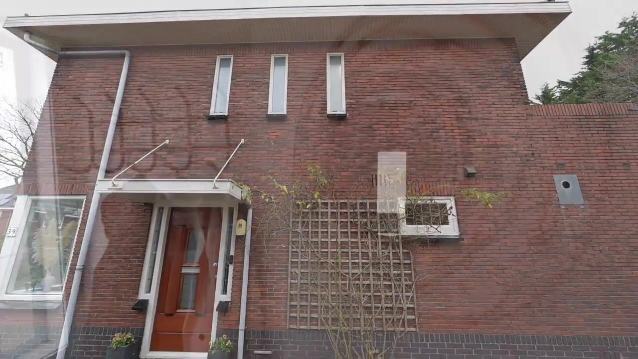 Bekijk video van Weverstraat 39