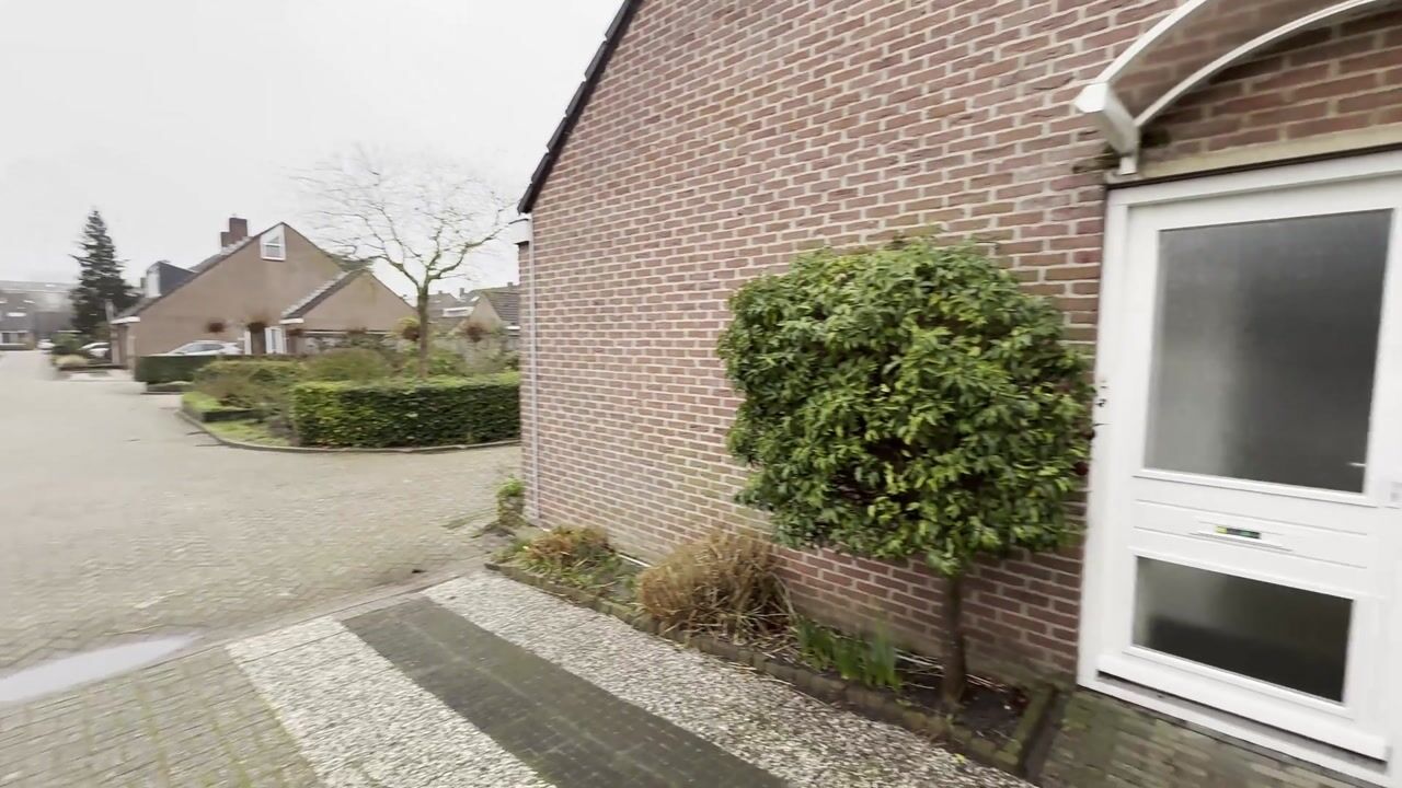 Video of Van Karnebeekstraat 27