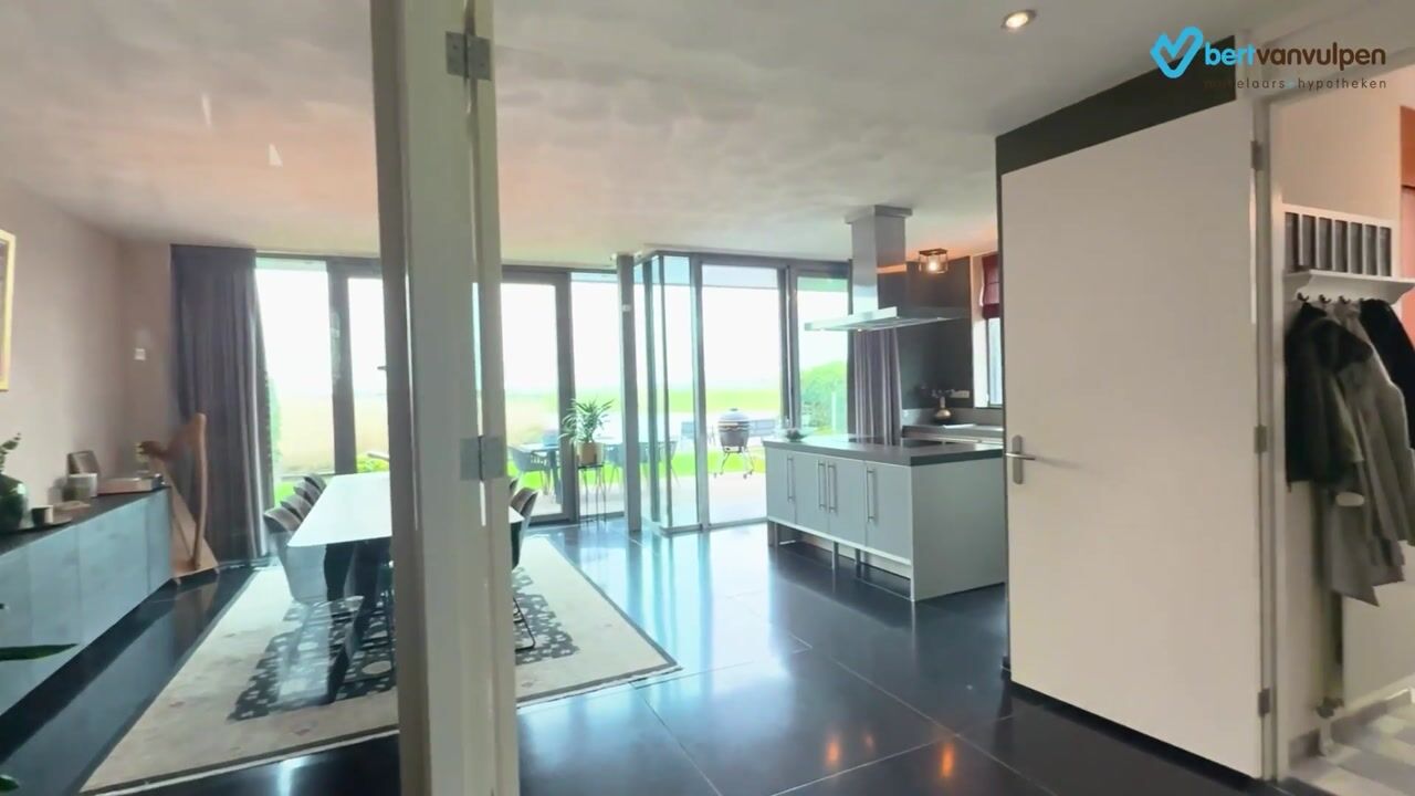 Video van Westzanerdijk 428