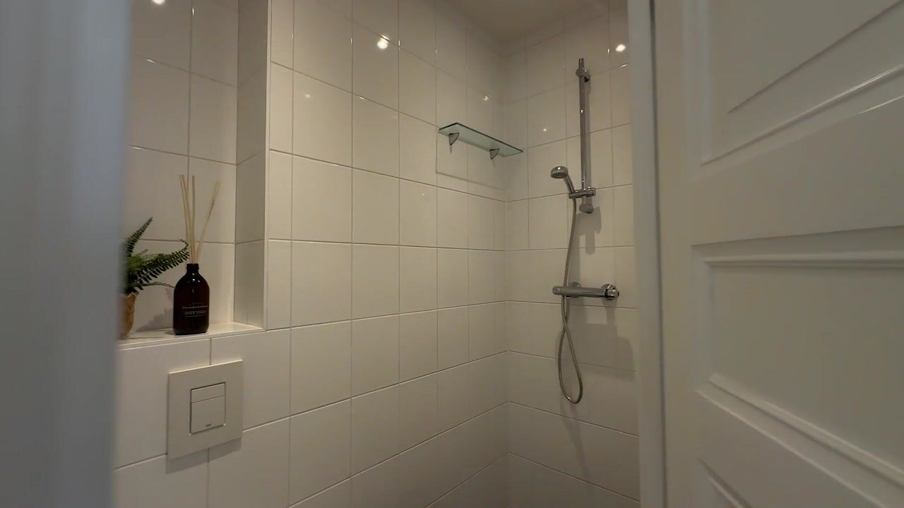 Video of Eerste Helmersstraat 220-1