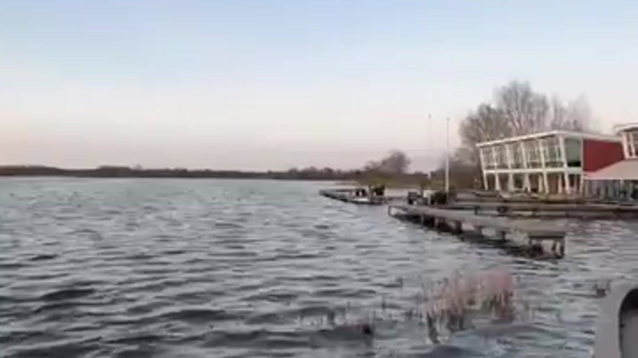 Video van Oud-Loosdrechtsedijk 242-B