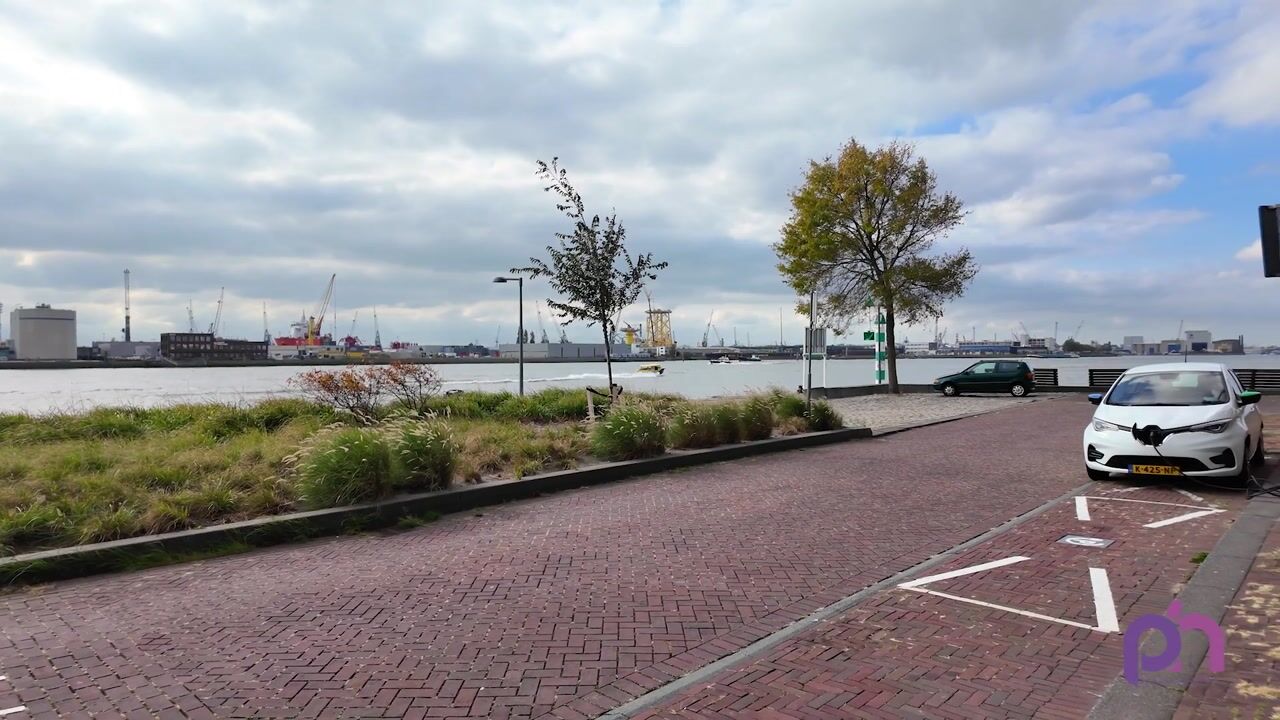 Video van Lloydkade 727