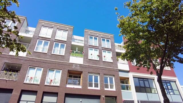 Bekijk video van Passage 43