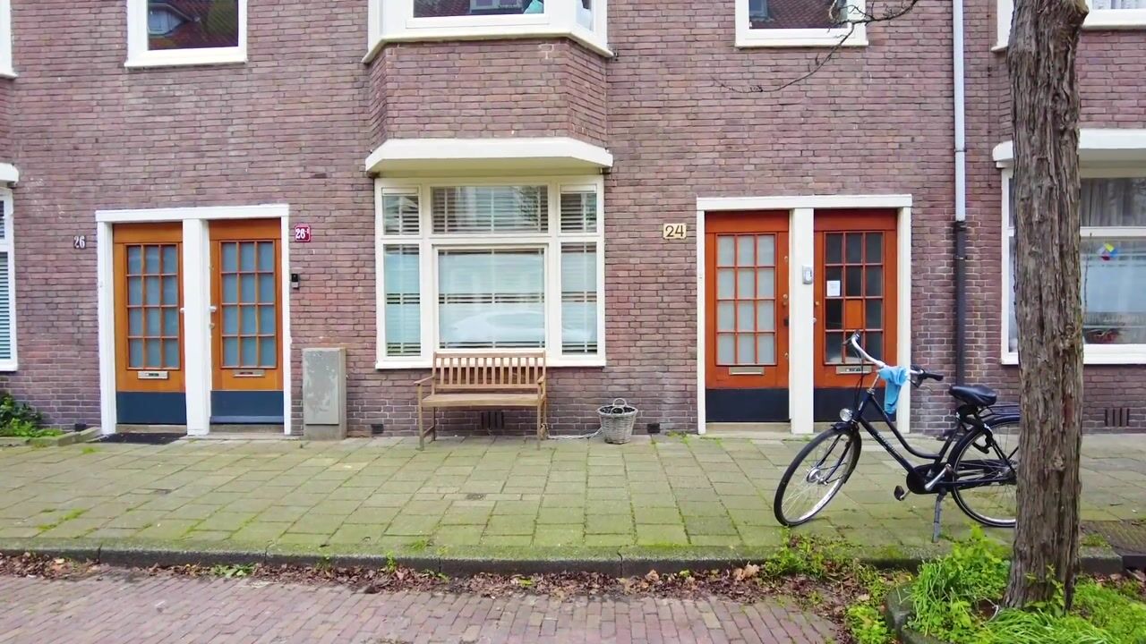 Bekijk video van Piet Gijzenbrugstraat 24-H