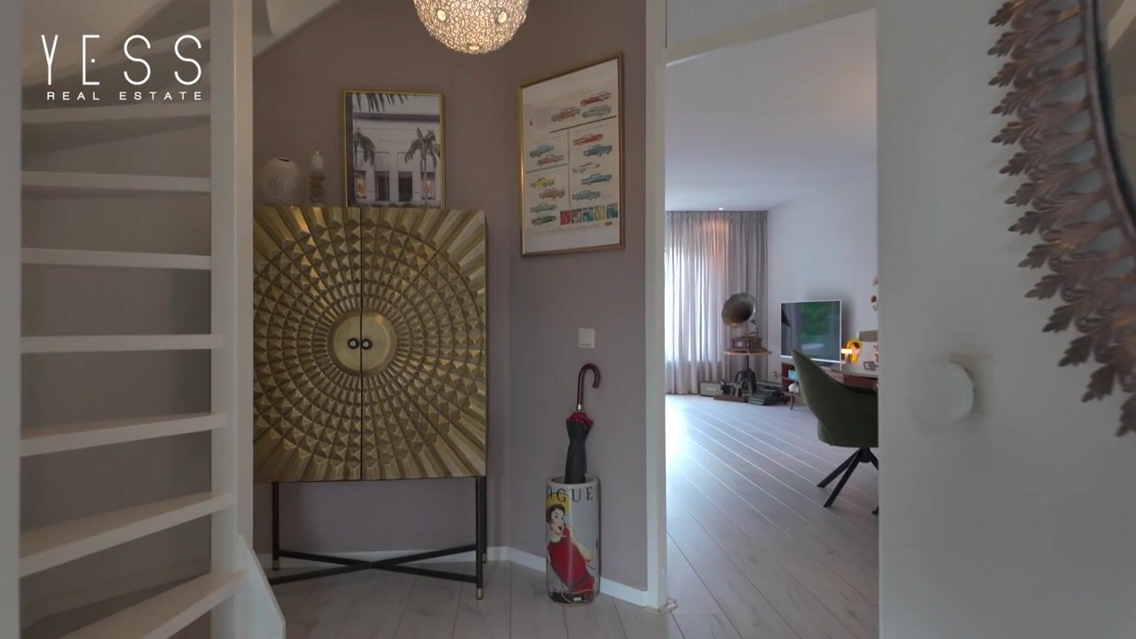 Video van Van Ravesteyndreef 57