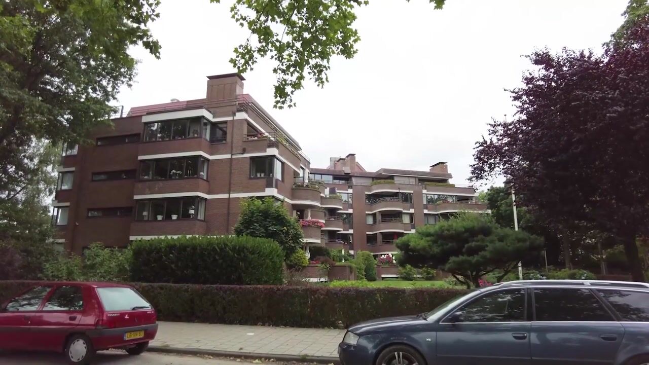 View video of J.W. Racerstraat 85