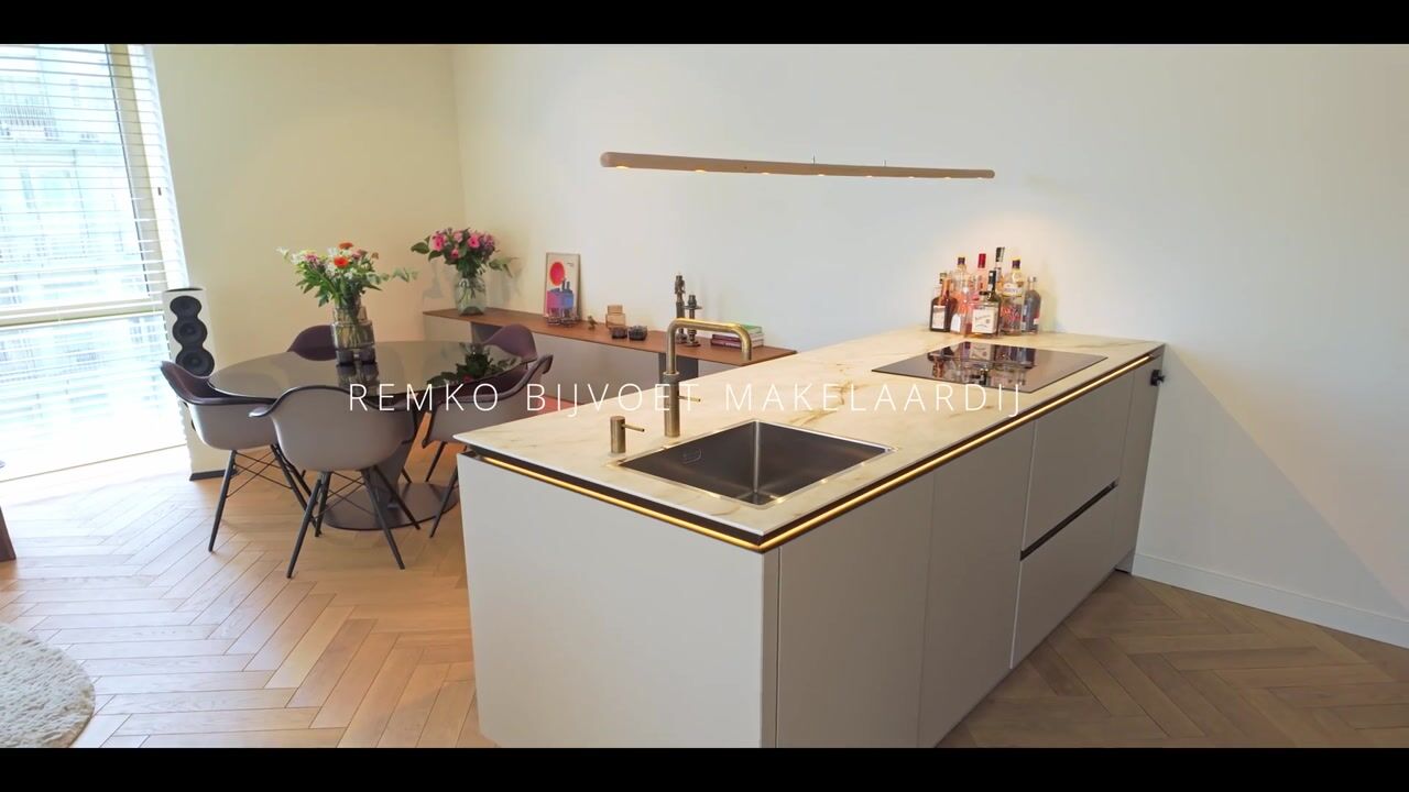 Video van Spadinalaan 605