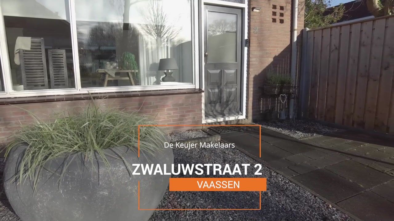 Bekijk video van Zwaluwstraat 2