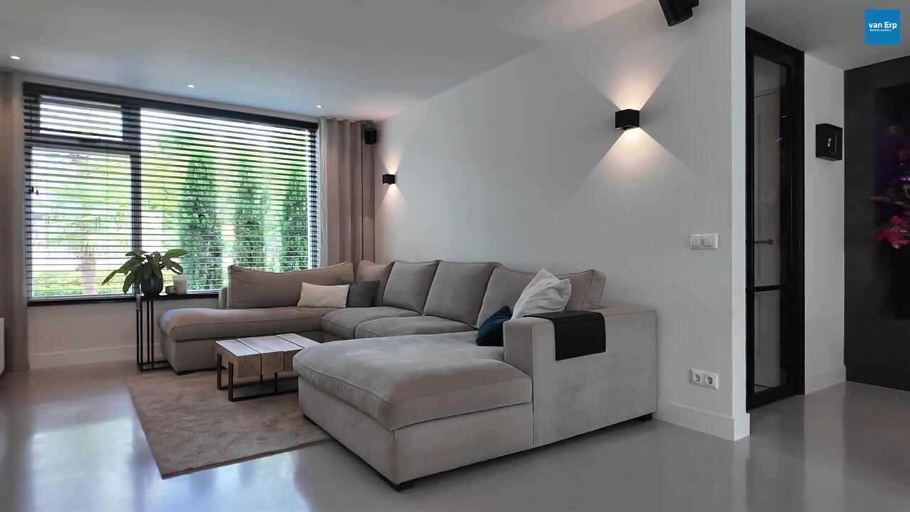 Video van Dahliastraat 10