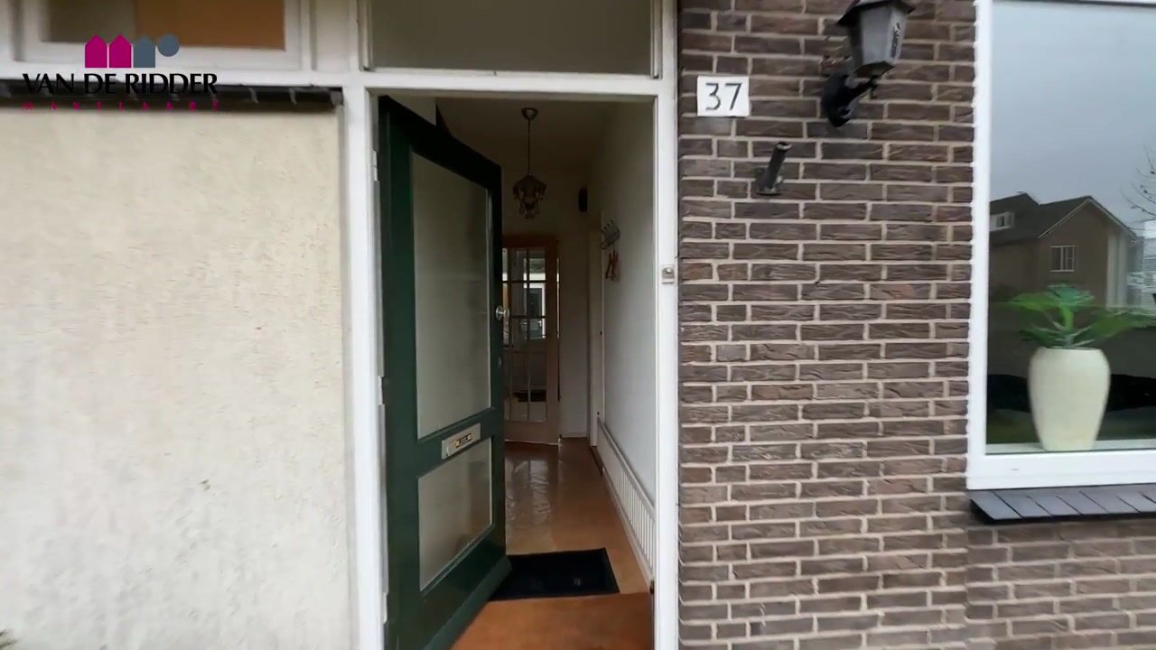 Bekijk video van Beatrixstraat 37