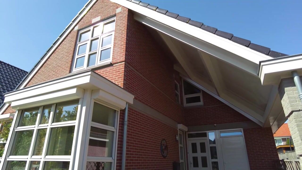 Video van De Laren 44