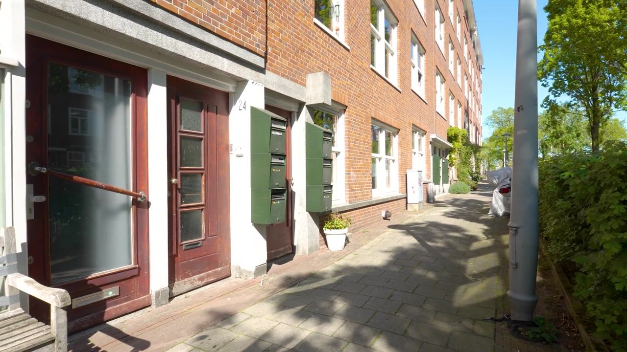 Video of Bloys van Treslongstraat 24-1