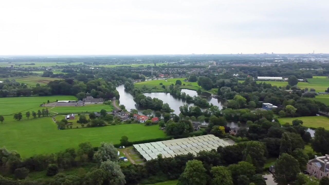 Bekijk video van Straatweg 12