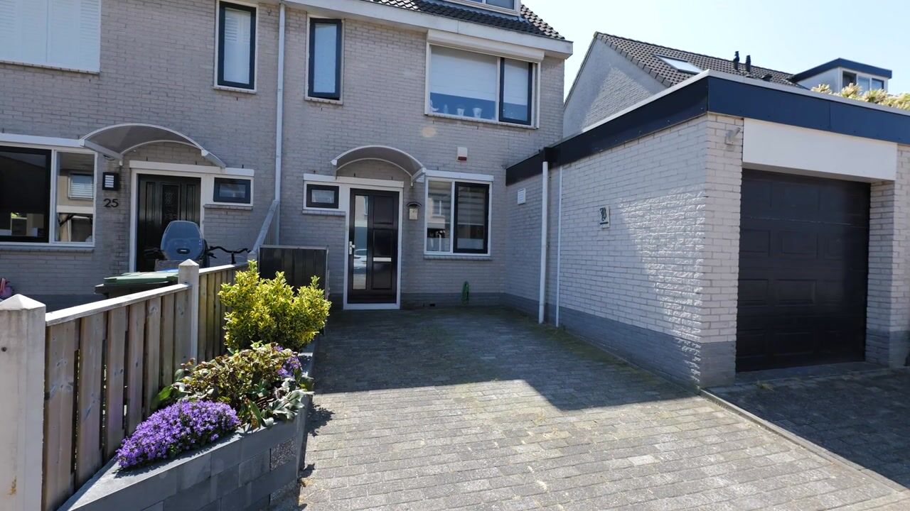 Video of Maarten Trompstraat 27