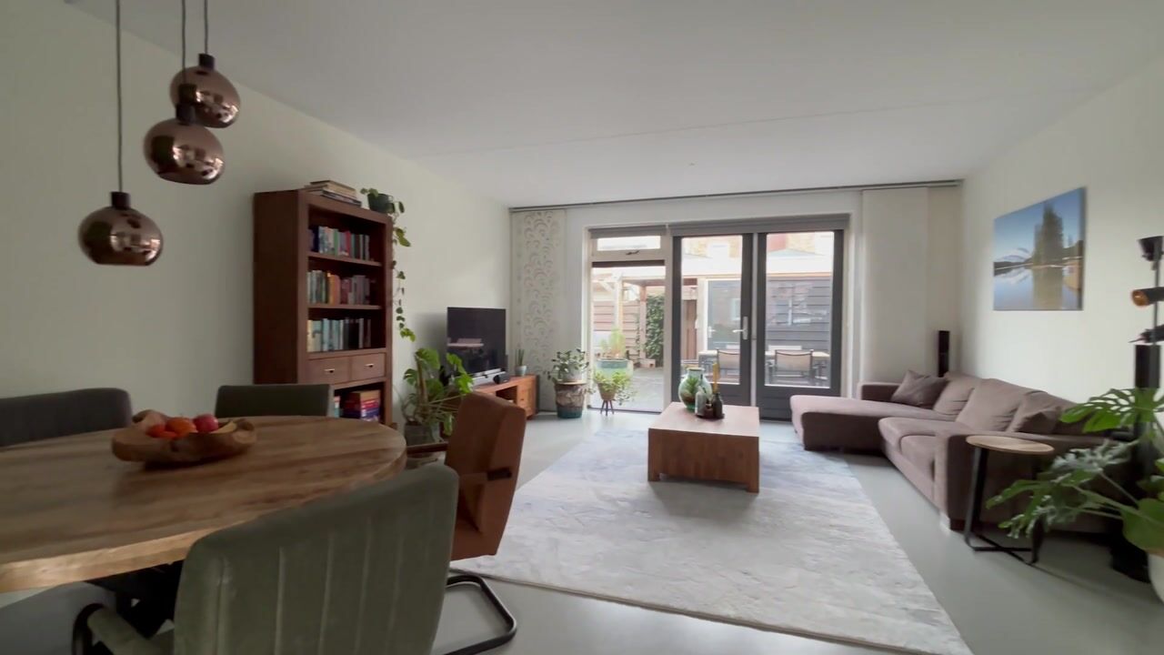 Video van Ambachtslaan 42