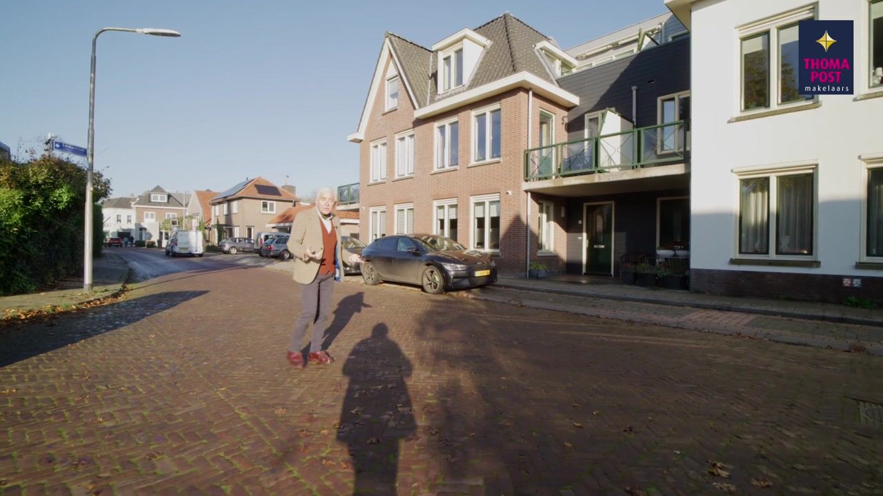 Bekijk video van Emmastraat 5-H