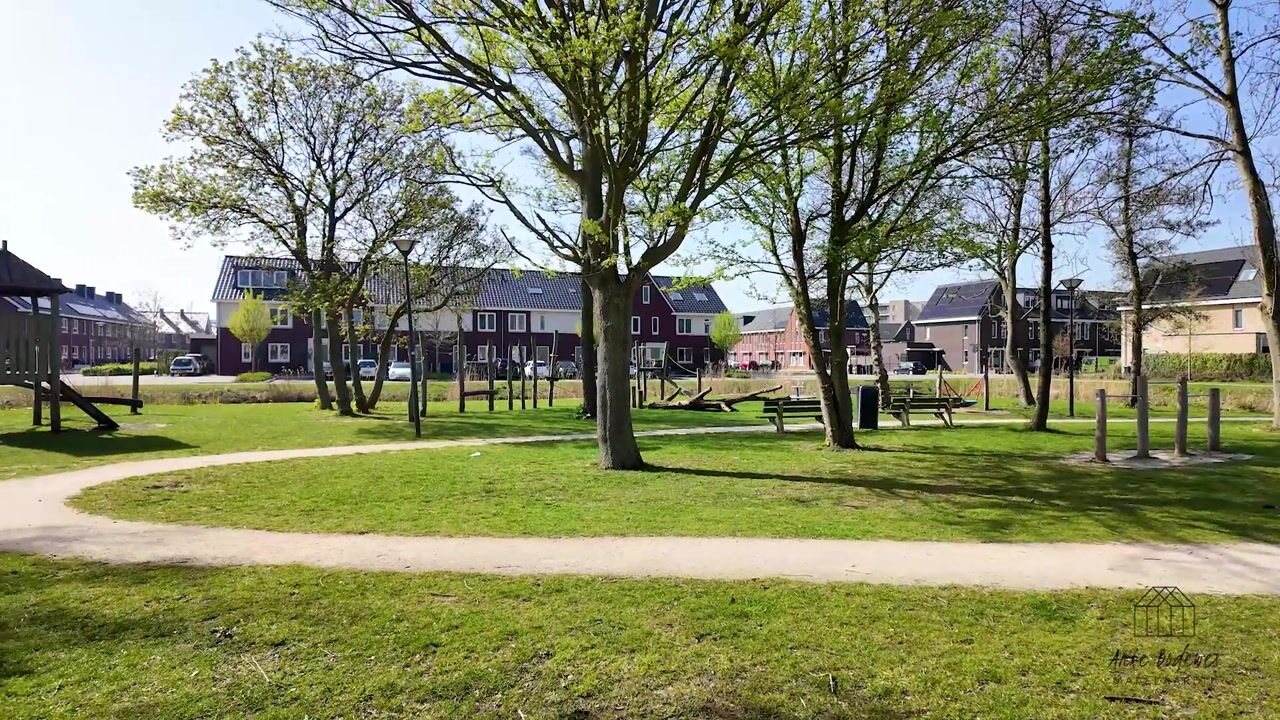 Video of Ellen van Langenpad 28