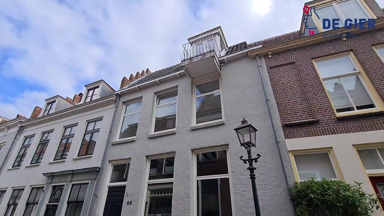 Bekijk video van Oeverstraat 29