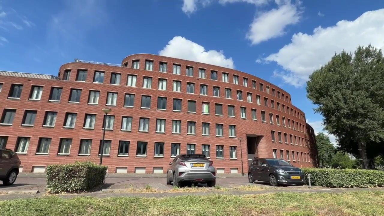 Video van P. Hans Frankfurthersingel 74