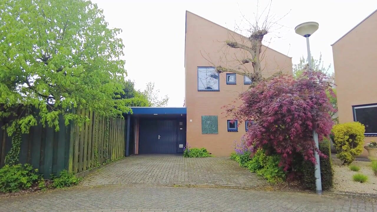 View video of van Randwijkhof 5