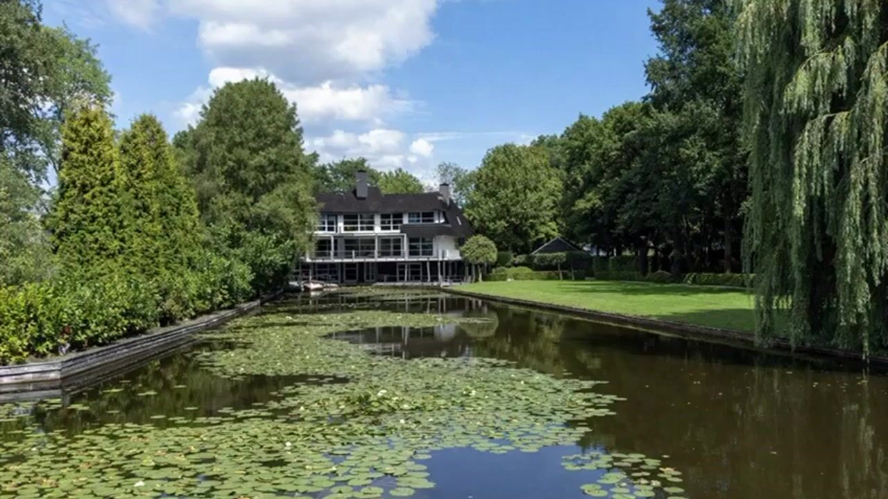 Video van Nieuw-Loosdrechtsedijk 223