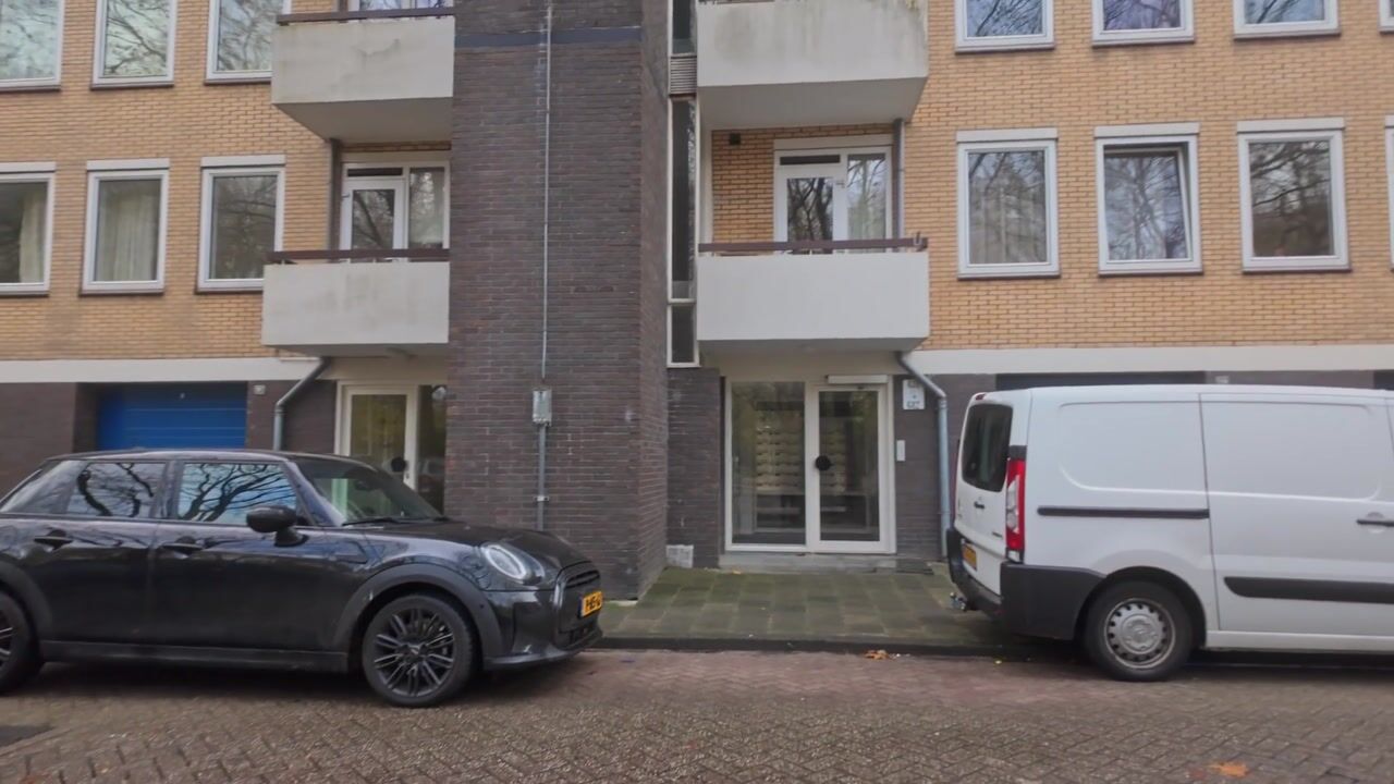 Bekijk video van Van Nijenrodeweg 653