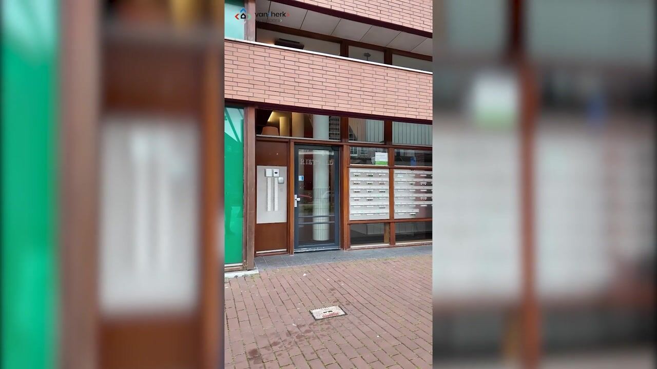 Video van Puck van Heelstraat 60
