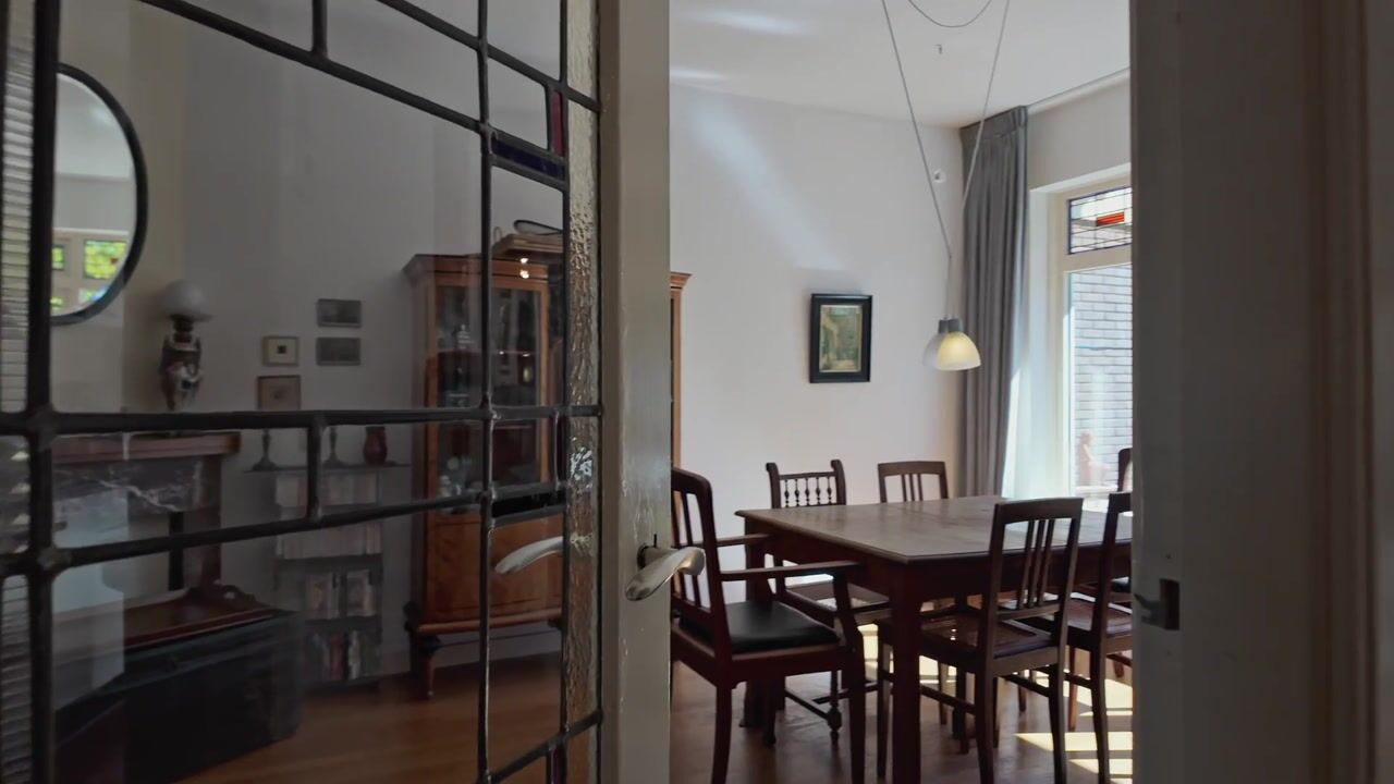 Video of Graaf Aelbrechtlaan 81