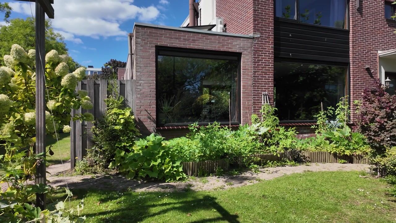 Video van Leeghwaterstraat 18