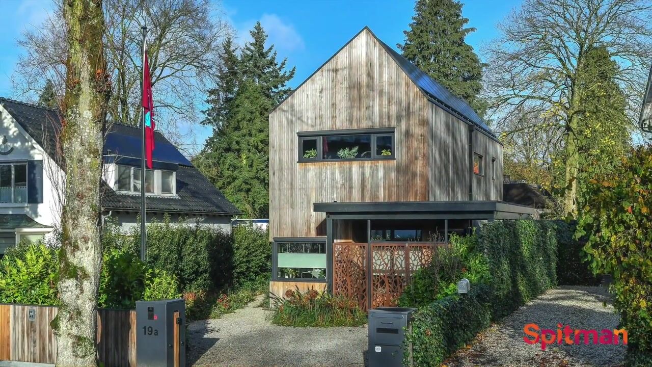 Video van Graaf van Rechterenweg 19-A