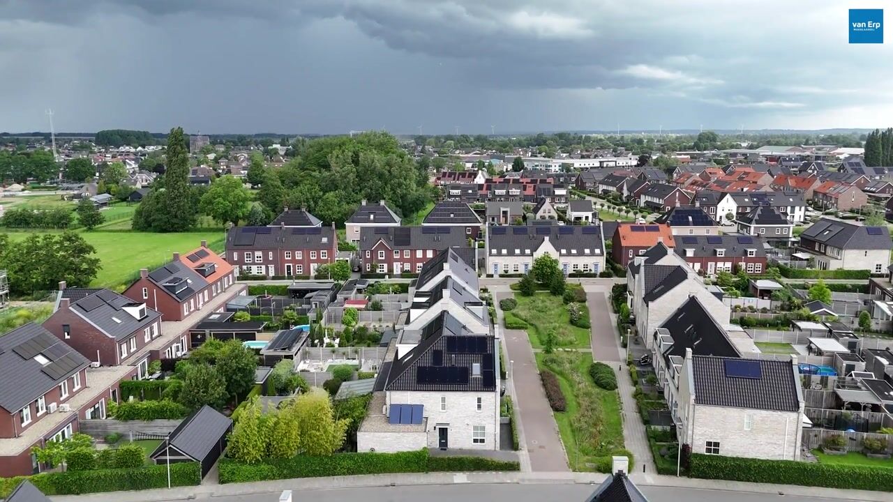 Video van Koolzaadveld 57