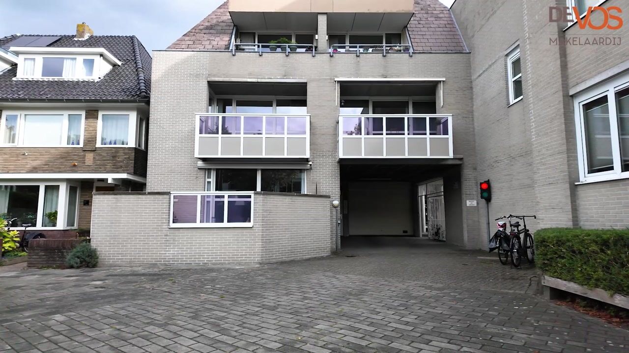 Bekijk video van Pelikaanstraat 6