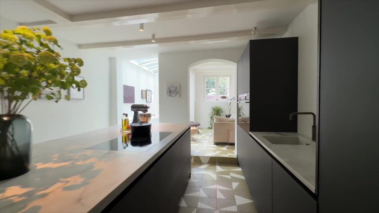 Video of Lange Leidsedwarsstraat 137-A