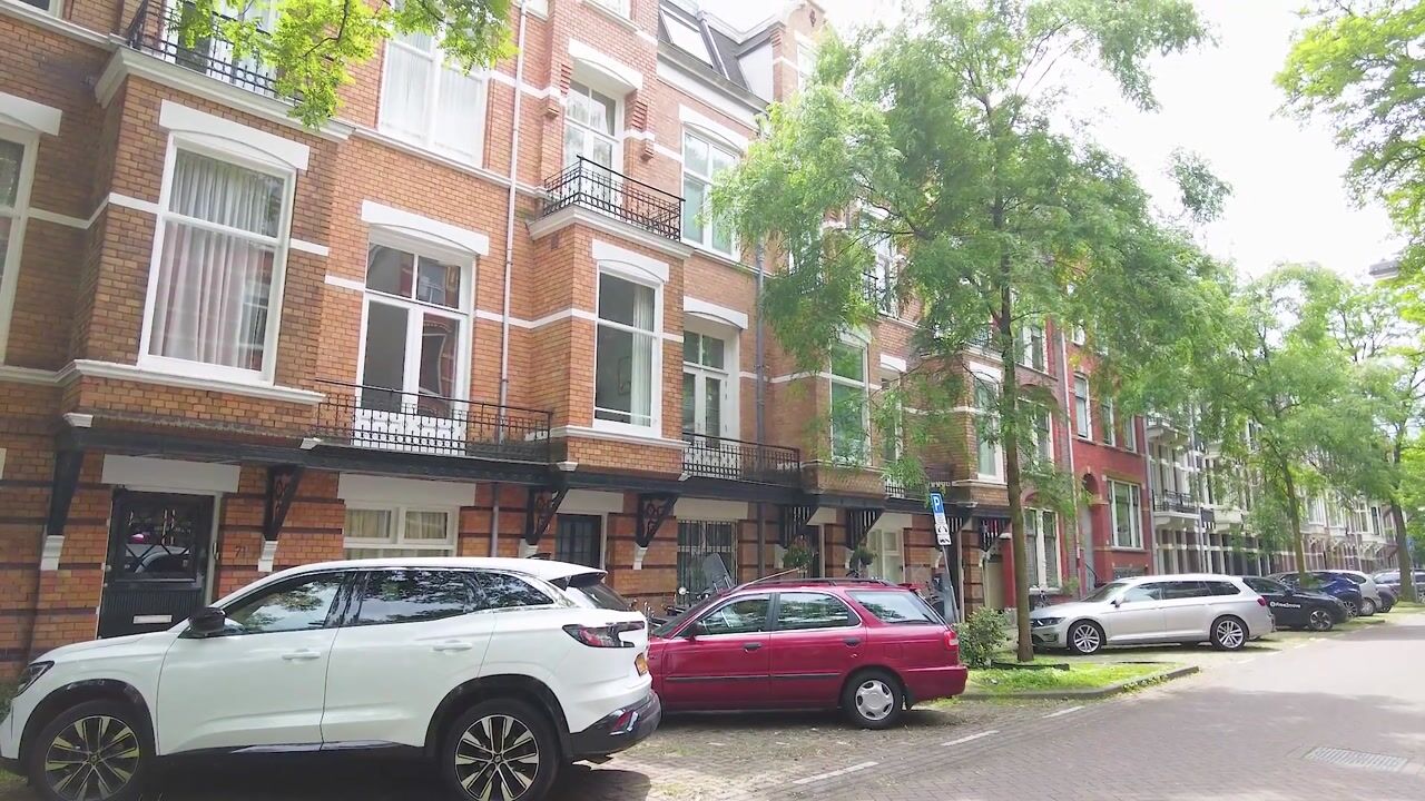 Bekijk video van Van Breestraat 73-B