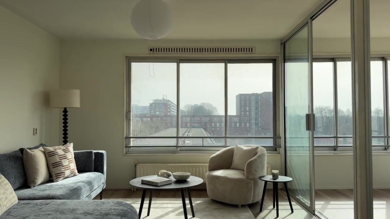 Video van Efua Sutherlandstraat 54