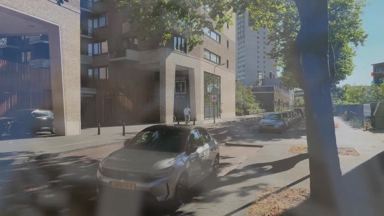 Video of 1e Lulofsdwarsstraat 32-X