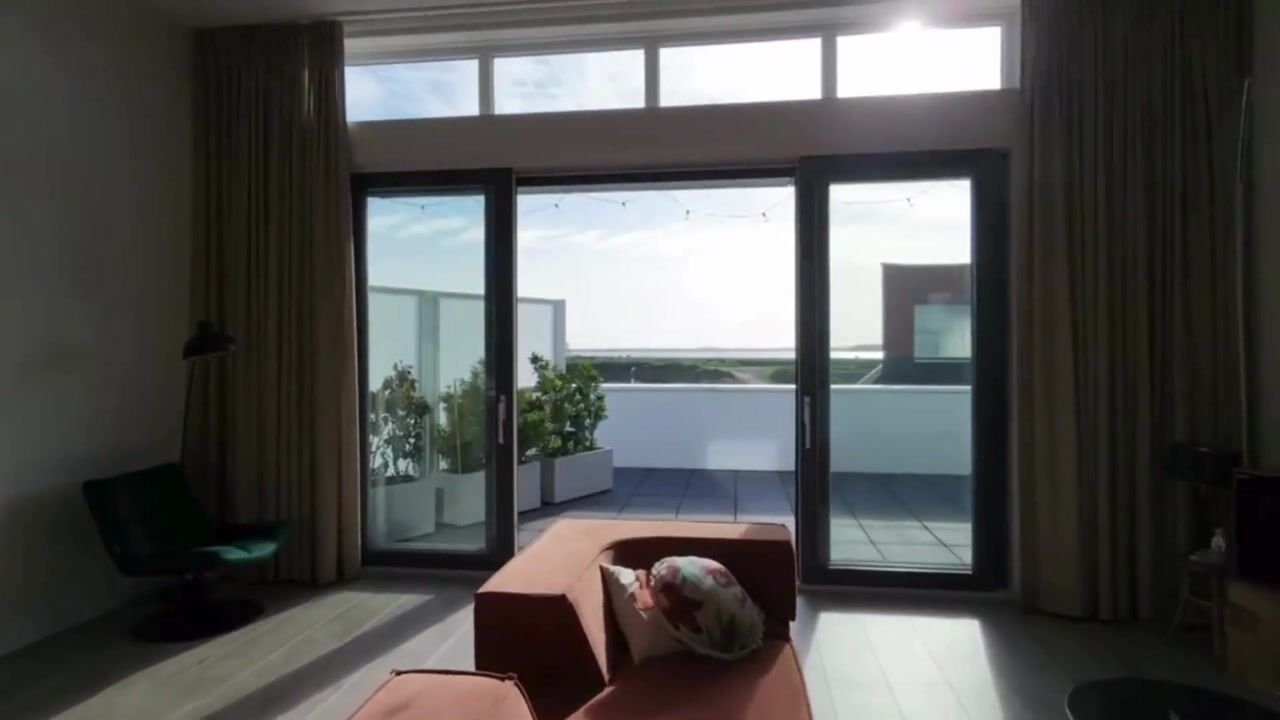 Video van Amerigo Vespucciweg 92