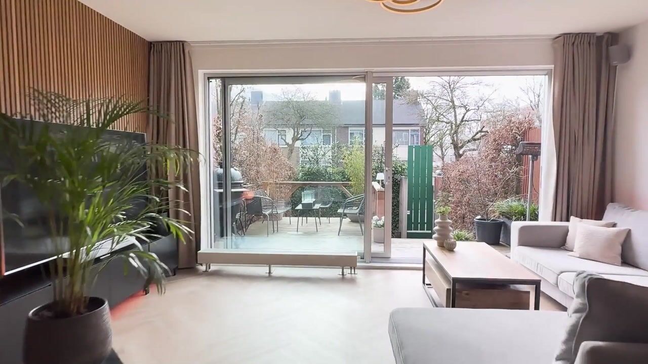 Video van Van Iddekingeweg 138-44