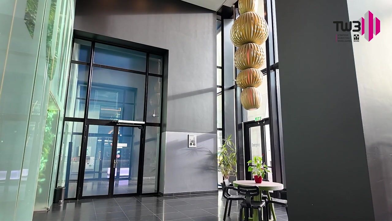 Video van Anna van Buerenplein 61