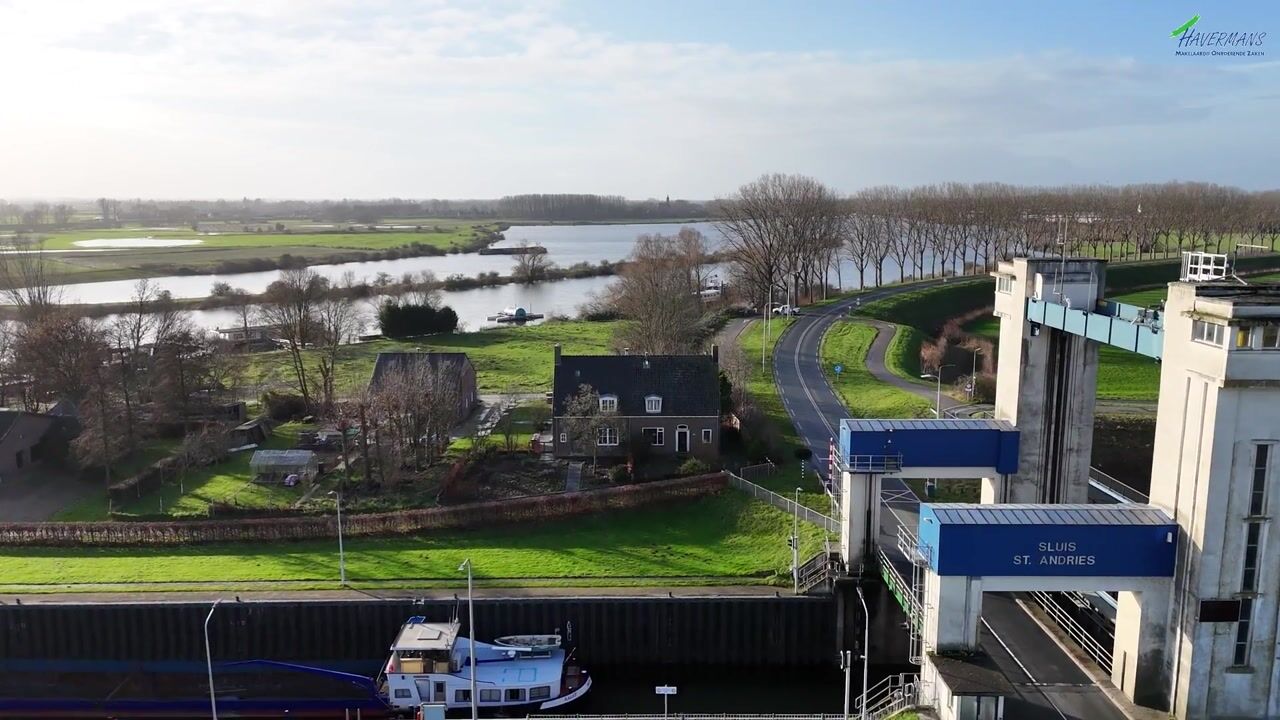 Bekijk video van Sluis Sint Andries 1