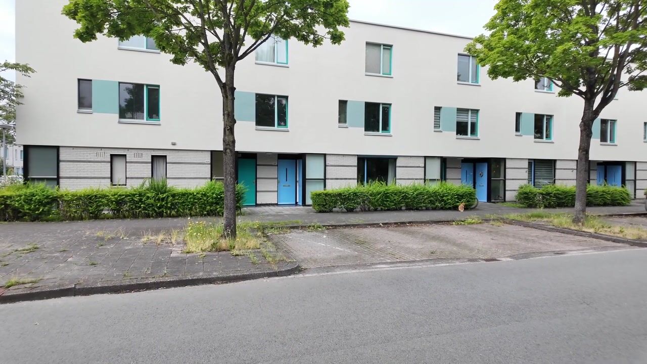 Video van J.M. den Uylstraat 221